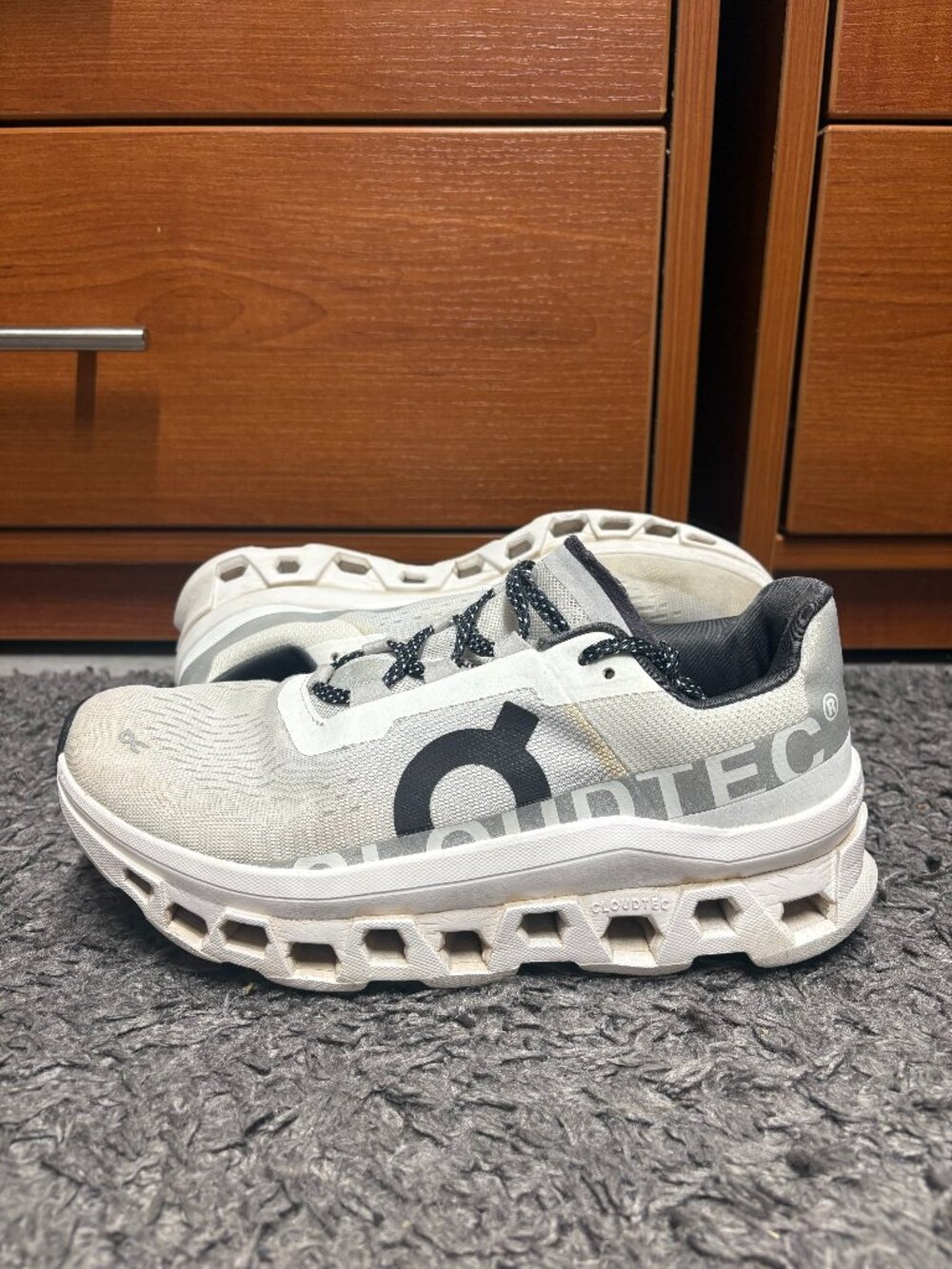 ON Brand Cloud Cloudmonster All White/Black Women's Size 8.5 Running Shoes